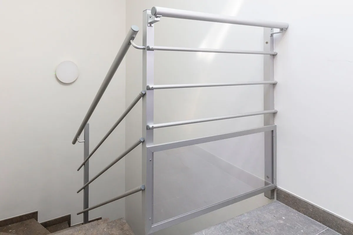 Trapbalustrades en muurhandgrepen, foto 2