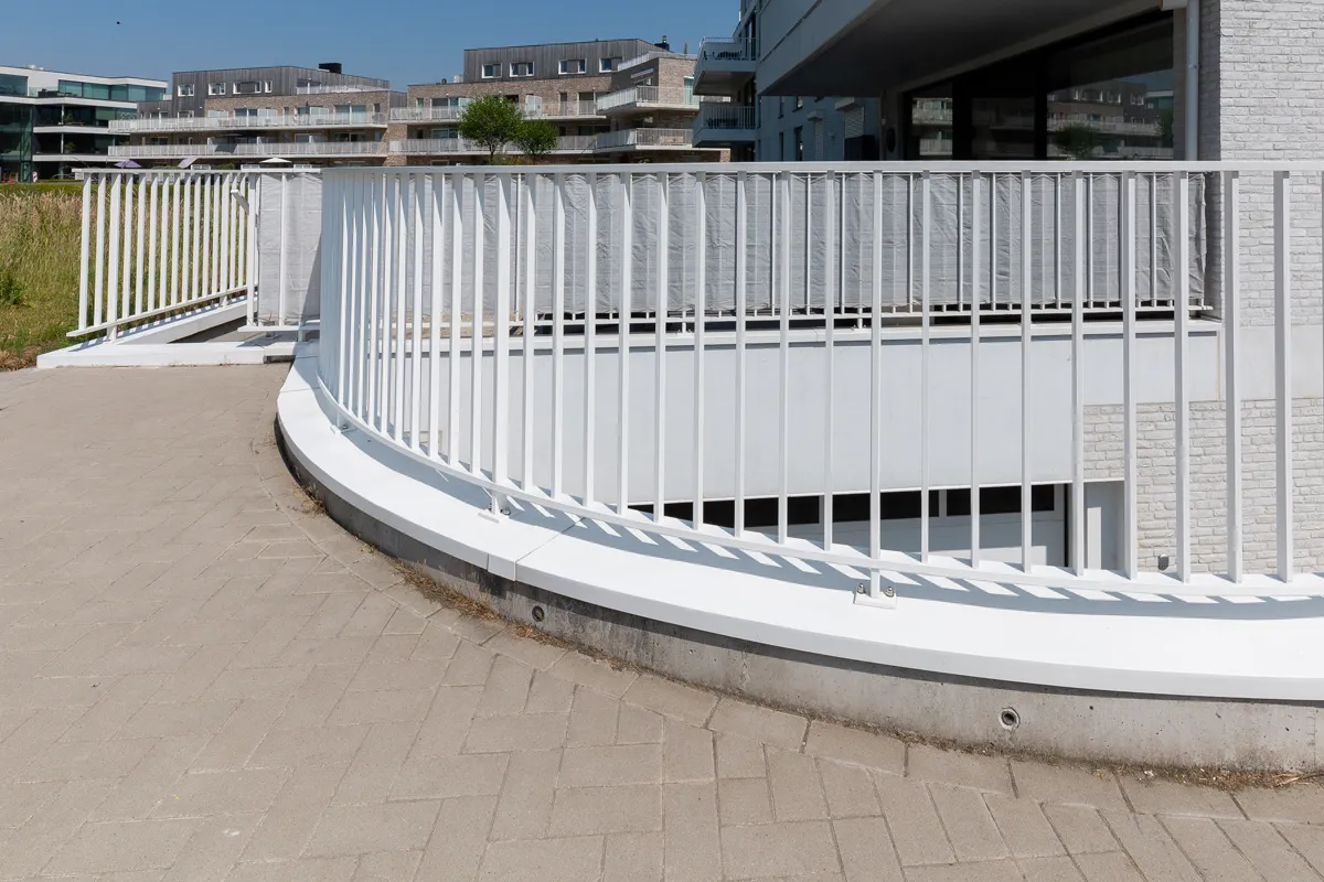 Verticaal gelijnde balustrade, foto 7